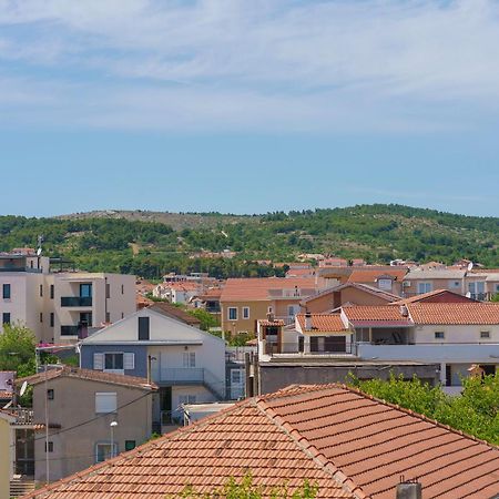 Family Petrov Apartments Vodice Kültér fotó