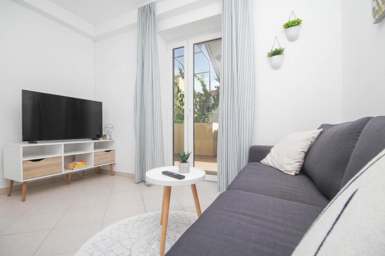 Family Petrov Apartments Vodice Kültér fotó