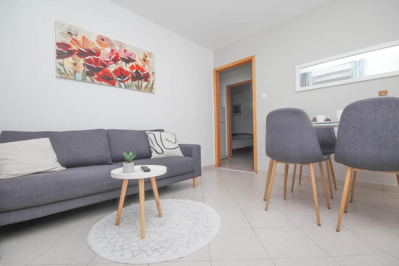 Family Petrov Apartments Vodice Kültér fotó
